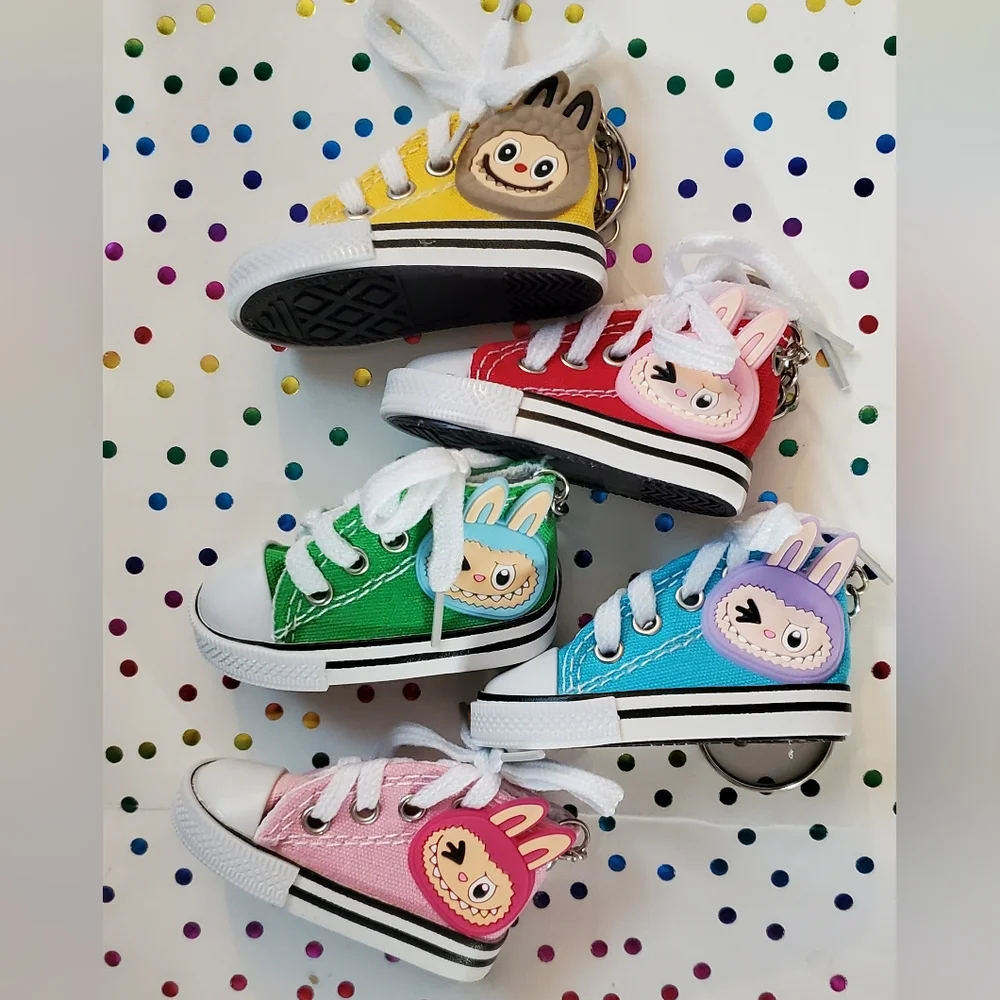 Shoe Sneaker Keychains, Bagcharm-NEW-ONE For $15💥💥💥 - Picture 4 of 6